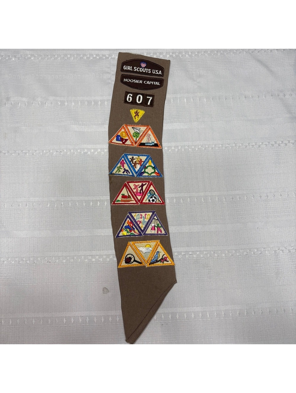 Vintage 1980’s Brownie Sash w/ badges